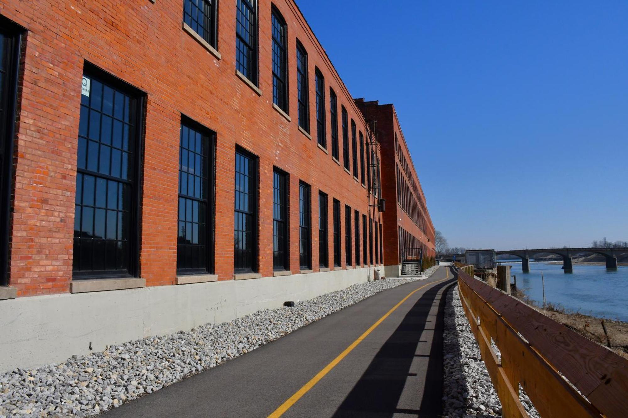 The Warehouse Hotel At Champion Mill Hamilton Exterior foto